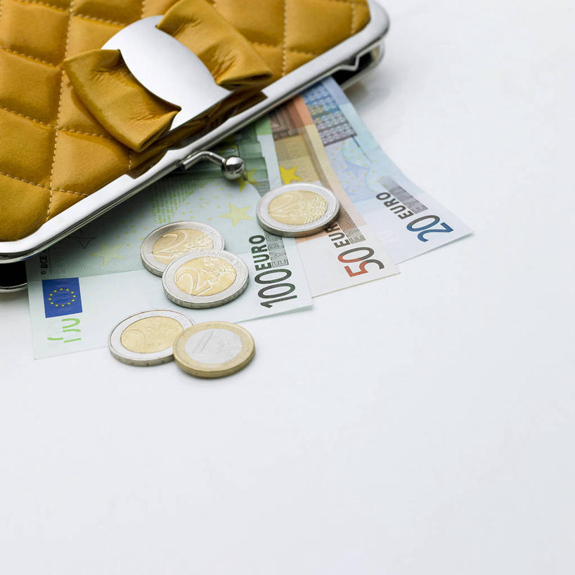 无人,竖图,俯视,室内,特写,白天,白色背景,钱,桌面,桌子,静物,阴影,反射,钱币,影子,一个,钞票,金融,纸币,摄影,皮夹子,钱包,影棚,韩币,经济,单个,零钱包,皮夹,流通,纸钞,贸易,货币,现金,硬币,彩图,高角度拍摄,影棚拍摄,拍摄,圜