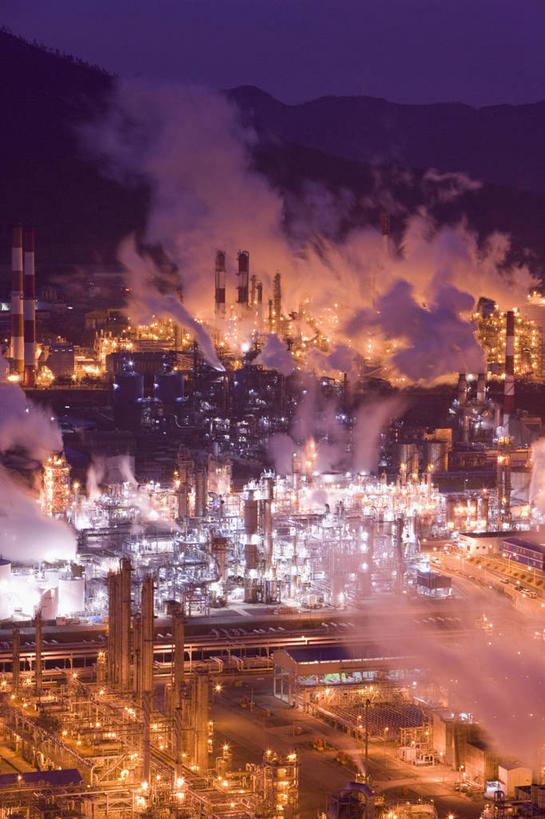 无人,工厂,竖图,俯视,航拍,室外,夜晚,度假,烟囱,美景,城市风光,城市,夜景,朝鲜,韩国,亚洲,景观,烟雾,娱乐,享受,休闲,景色,放松,工业,鸟瞰,东亚,大韩民国,朝鲜半岛,朝鲜民主主义人民共和国,韩半岛,彩图,高角度拍摄,制造厂,生产工厂