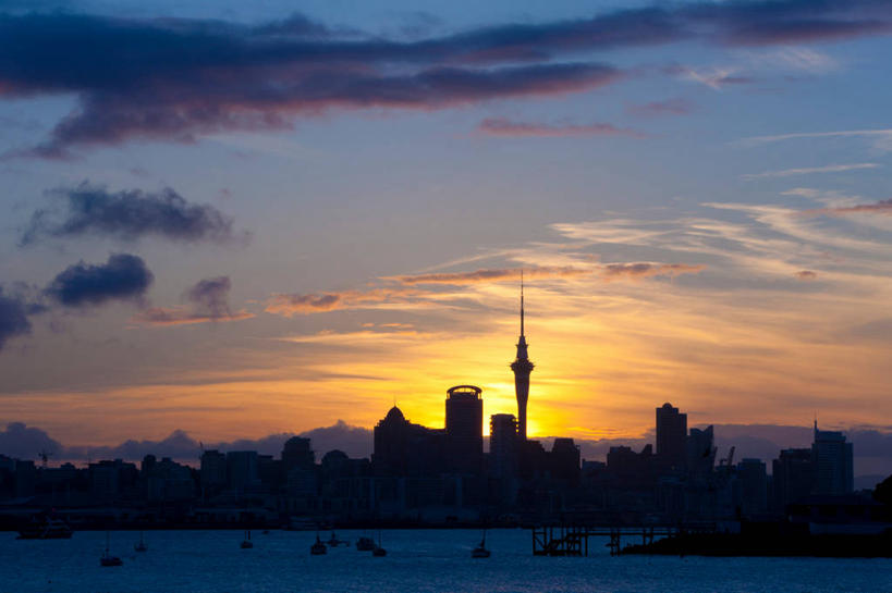 无人,家,高楼大厦,横图,全景,室外,白天,正面,度假,海浪,海洋,美景,日落,天际线,城市风光,标志建筑,城市,大厦,地标,建筑,摩天大楼,新西兰,房屋,屋子,景观,浪花,晚霞,霞光,落日,建筑群,塔,背光,娱乐,建设,楼房,住宅,海水,黄昏,享受,休闲,景色,彩霞,放松,大洋洲,逆光,海景,奥克兰,纽西兰,长白云之乡,新西兰北岛,夕照,薄暮,奥克兰区,奥克兰市,风帆之都,天空塔,天空之塔,大海,风浪,海,海水的波动,近岸浪,涌浪,夕阳,彩图,傍晚,房子,大楼,高层建筑,高楼,摩天楼,斜阳