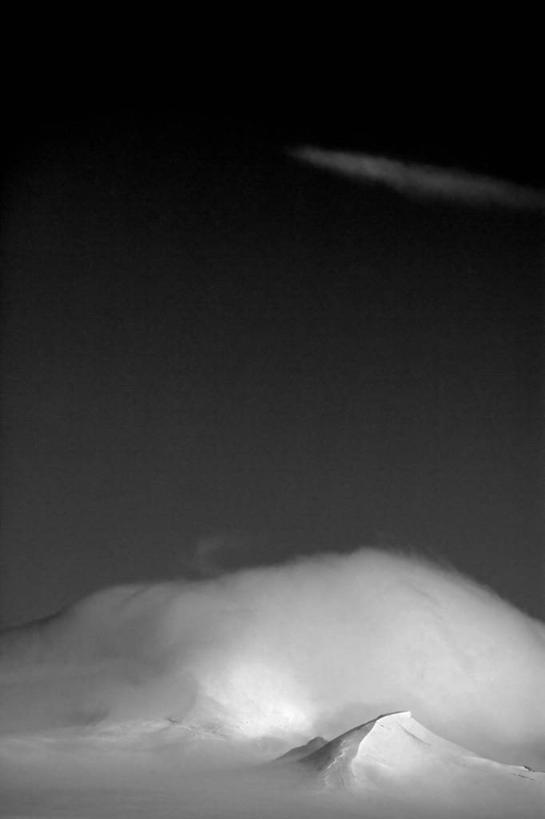 无人,竖图,室外,山,雪,日光,冰,山顶,云,白色,黑色,摄影,气象,气候,南极洲,冰河,南极半岛,彩图,西南极洲,半岛