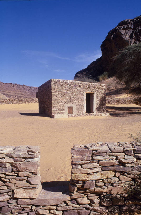 成年人,一个人,竖图,制服,沙漠,非洲,毛里塔尼亚,仅一个男性,士兵,头巾,头饰,发饰,人体,摄影,伊斯兰教,肖像,军服,警官,非洲文化,撒哈拉沙漠,男人,非洲人,彩图,传统服装,传统文化,法律,贝多因人