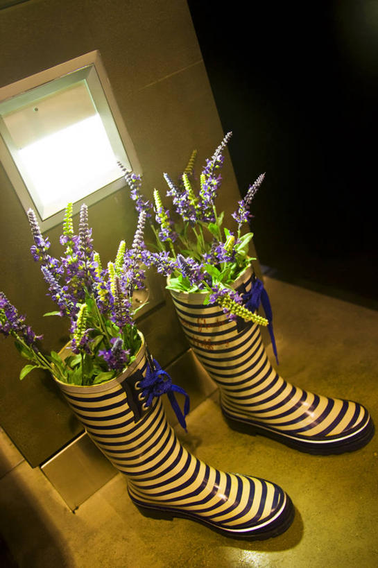 无人,商店,竖图,购物,旅游,时尚,植物,城市,西班牙,欧洲,雨鞋,首都,靴子,马德里,摄影,彩图,旅行