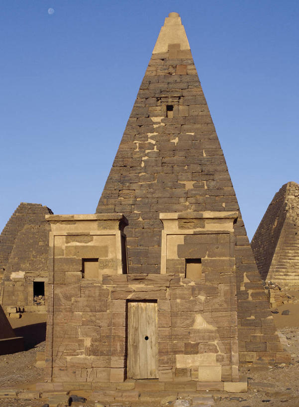 无人,竖图,沙漠,建筑,苏丹,热,地标建筑,金字塔,摄影,古代文明,撒哈拉沙漠,几何形状,彩图