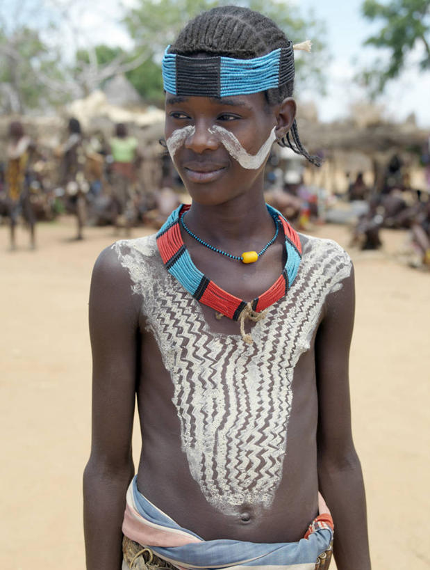 儿童,成年人,一个人,竖图,项链,非洲,埃塞俄比亚,束发带,珠子,市场,摄影,发辫,非洲文化,男孩,男人,彩图,传统服装,传统文化