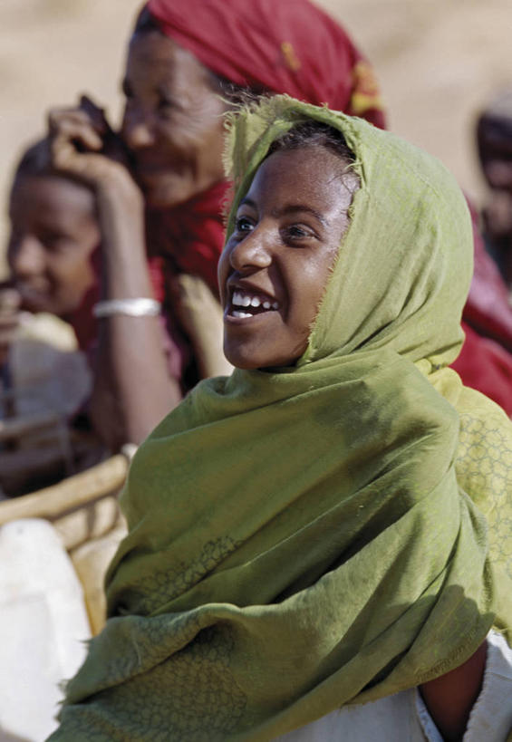 儿童,成年人,一个人,微笑,竖图,快乐,苏丹,头巾,头饰,绿色,发饰,摄影,伊斯兰教,女孩,女人,彩图