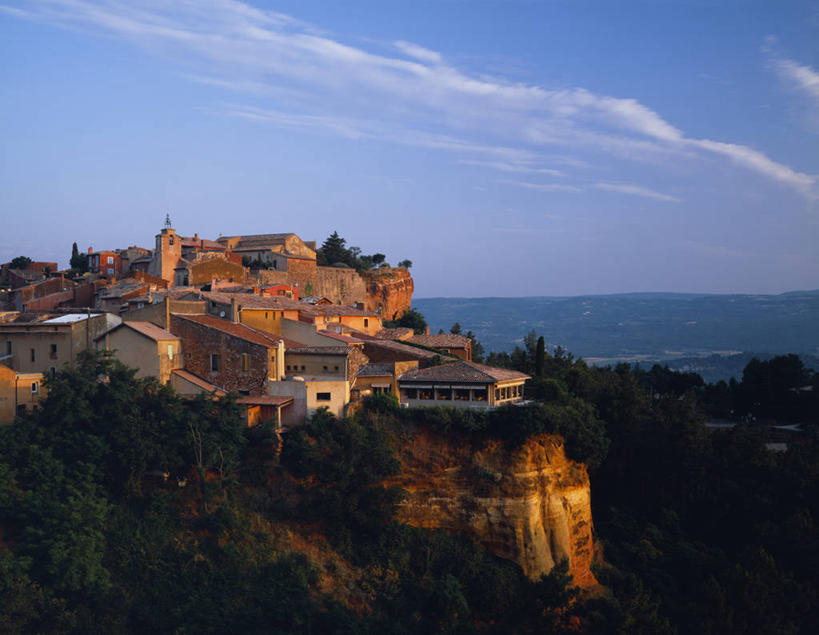 无人,横图,室外,日出,太阳,峡谷,法国,欧洲,房屋,光,乡村,悬崖,城镇,黎明,树,社区,摄影,早晨,普罗旺斯,法国文化,彩图,鲁西永,传统文化