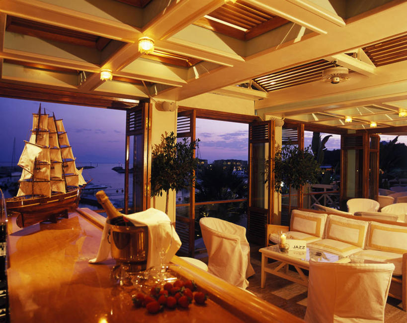 葡萄酒,无人,酒吧,横图,室内,桌子,椅子,希腊,欧洲,光,酒类,小吃,饮食,座位,酒,饮料,香槟,放松,摄影,照亮,爵士乐,希腊文化,游艇码头,彩图