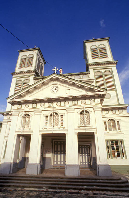 无人,教堂,竖图,室外,圭亚那,十字架,柱子,首都,白色,南美,摄影,宗教,基督教,宗教建筑,彩图,大教堂