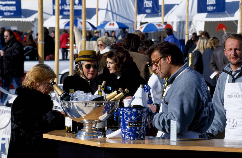 跑,横图,室外,锻炼,快乐,风险,比赛,运动,竞争,湖,雪,马,瑞士,冰,冬天,娱乐,车,交通工具,休闲,滑雪场,摄影,迅速,雪橇,体育运动,载具,雪橇车,冬季运动,滑雪运动,体育,赛马,彩图,健身,策骑者,骑师,赛马骑师