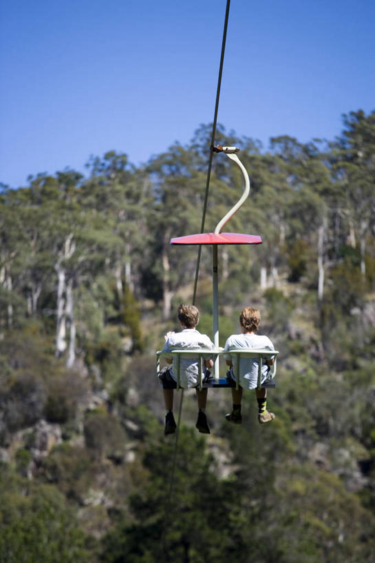 无人,竖图,室外,旅游,度假,河流,水,峡谷,船,澳大利亚,行人,游客,游人,地形,路人,旅客,运输,摄影,渡轮,客船,塔斯马尼亚,朗塞斯顿,过客,彩图,旅行
