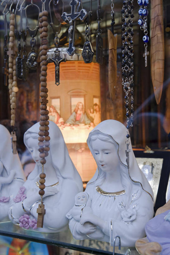 无人,母亲,女儿,儿子,商店,竖图,窗户,叙利亚,雕像,十字架,珠子,古城,首都,摄影,宗教,中东,基督教,大马士革,彩图