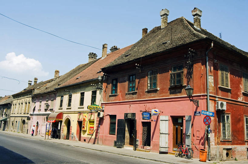 无人,教堂,竖图,建筑,欧洲,雕像,十字架,历史,摄影,宗教,圆顶建筑,宗教建筑,塞尔维亚,东正教,彩图,诺维萨德