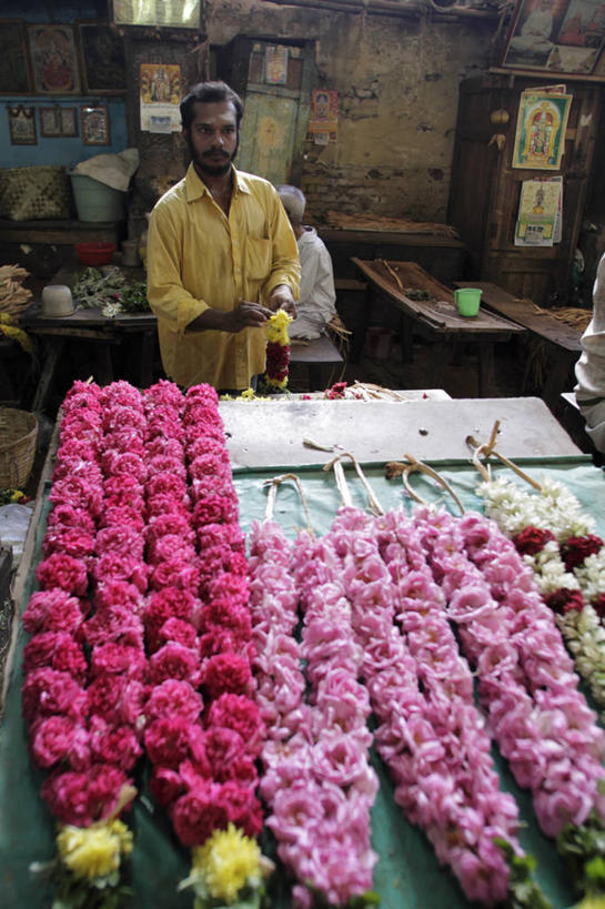 司机,横图,街道,出租车,汽车,印度,亚洲,黄包车,公共交通,交通,车,黄色,黑色,交通工具,运输,摄影,迅速,载具,驾车,紧迫,泰米尔纳德邦,马杜赖,彩图,旅行,机动三轮车