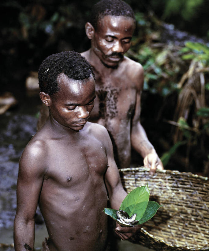 成年人,一个人,竖图,非洲,乌干达,仅一个男性,小的,烟,摄影,矮,吸气,刚果民主共和国,男人,彩图
