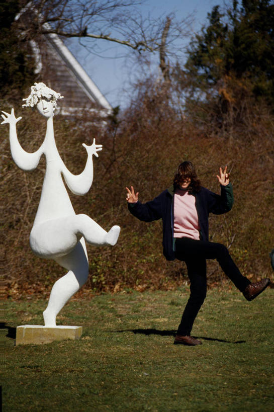 成年人,一个人,竖图,美国,仅一个女性,摄影,幽默,北美,北美洲,美洲,马萨诸塞州,麻州,麻省,马萨诸塞,麻塞诸塞,老殖民地,海湾之州,北亚美利加洲,亚美利加洲,马撒葡萄园岛,马萨葡萄园岛,玛莎葡萄园岛,女人,彩图,舞蹈,美利坚合众国