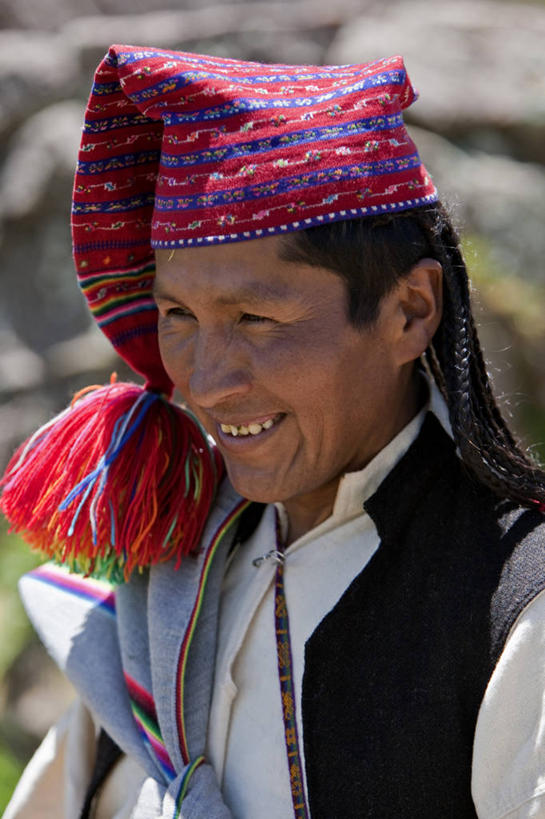 成年人,两个人,横图,室外,帽子,秘鲁,衣服,南美,摄影,羊毛,拉丁美洲,普诺,的的喀喀湖,手摇花,塔奇拉,男人,彩图,传统服装,旅行,传统文化