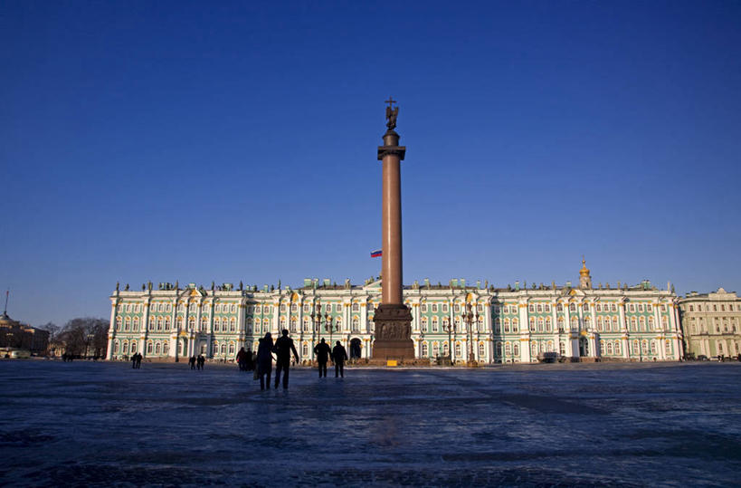 成年人,博物馆,横图,旅游,城市,建筑,欧洲,俄罗斯,亚洲,行人,游客,游人,历史,路人,旅客,摄影,美术馆,剪影,拜访,首府,圣彼得堡,俄联邦,俄罗斯联邦,艾尔米塔什博物馆,彼得格勒,冬宫,列宁格勒,列宁格勒州,圣彼得堡市,过客,男人,步行,彩图,旅行,独联体