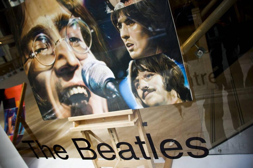 无人,商店,横图,购物,旅游,英国,欧洲,行人,游客,游人,英格兰,路人,旅客,纪念品,摄影,英国文化,利物浦,过客,岩石,彩图,旅行,披头士