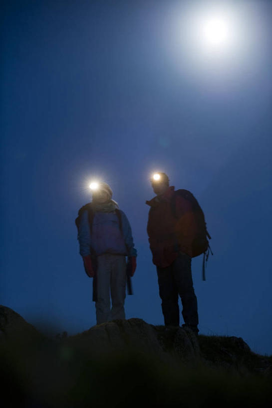 成年人,两个人,横图,旅游,度假,英国,行人,游客,游人,路人,旅客,摄影,要塞,威尔士,格温内思郡,异性恋,过客,男人,女人,彩图,伴侣,斯诺登峰,北威尔士