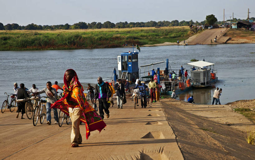 横图,室外,河流,自行车,非洲,坦桑尼亚,乘客,车,脚踏车,骑,交通工具,骑车,摄影,渡轮,载具,东非,彩图