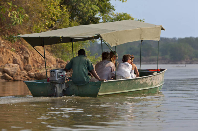 成年人,无人,横图,建筑,非洲,坦桑尼亚,破碎,长袍,柱子,拱门,历史,破坏,破损,地标建筑,摄影,粉碎,损坏,伊斯兰教,宗教建筑,清真寺,毁坏,可兰经,大清真寺,摧毁,东非,男人,彩图