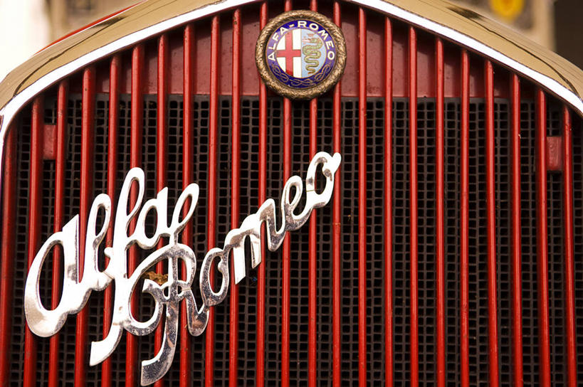 无人,商务人士,横图,商务,汽车,标志,符号,跑车,古典,英格兰,车,红色,敞篷车,交通工具,发动机,财富,运输,摄影,生活方式,徽章,载具,华贵,驾车,渴望,英国文化,铬合金,能力,彩图,风帽,格柵