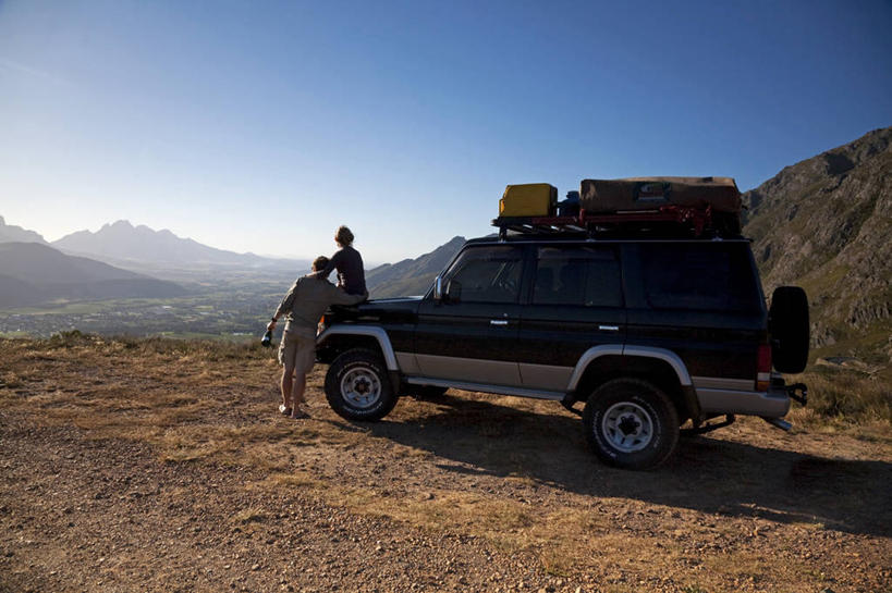横图,室外,旅游,山,山脉,非洲,南非,行人,游客,游人,山谷,浪漫,路人,旅客,香槟,驾驶,摄影,活动,驾车,四驱车,丰田,过客,彩图,伴侣