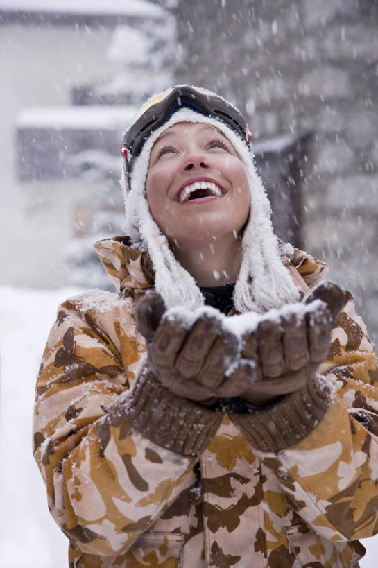 成年人,两个人,竖图,室外,运动,法国,欧洲,服装,裤子,设备,车,物品,衣服,手套,交通工具,温暖,背带裤,摄影,服饰,保暖,滑雪板,雪橇,御寒,载具,滑雪镜,雪橇车,滑雪服,阿尔卑斯山脉,霞慕尼,茄克,异性恋,竞技服,旅游服,冬装,男人,女人,彩图,伴侣