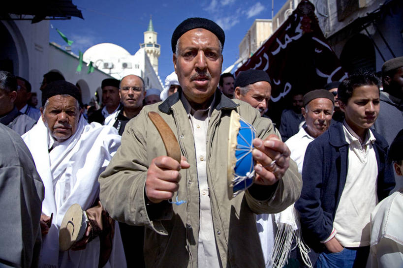 成年人,横图,城市,非洲,利比亚,庆祝,乐器,首都,音乐,衣服,祈祷,摄影,宗教,唱,伊斯兰教,地中海文化,典礼,北非,预言家,男人,彩图,传统服装,传统文化