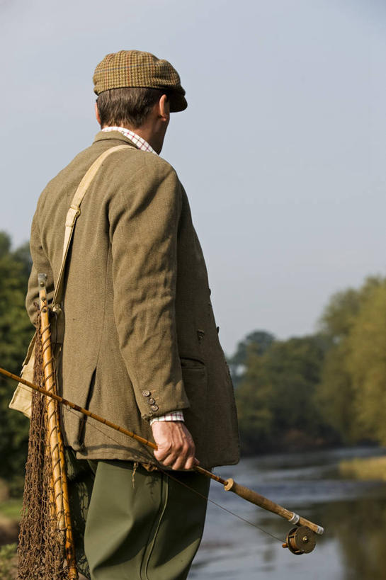 一个人,运动员,竖图,室外,度假,运动,水,英国,网,鸭舌帽,摄影,生活方式,宁静,黄铜,威尔士,钓竿,渔线轮,休闲活动,彩图,钓鱼,传统文化,迪河