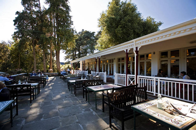 无人,建筑师,商店,横图,室外,白天,旅游,阳台,桌子,建筑,椅子,爱尔兰,欧洲,行人,游客,游人,饭厅,欧盟,路人,旅客,摄影,政府,爱尔兰共和国,威克洛郡,过客,彩图,旅行,餐馆,咖啡馆,门廊,传统文化,爱尔兰文化