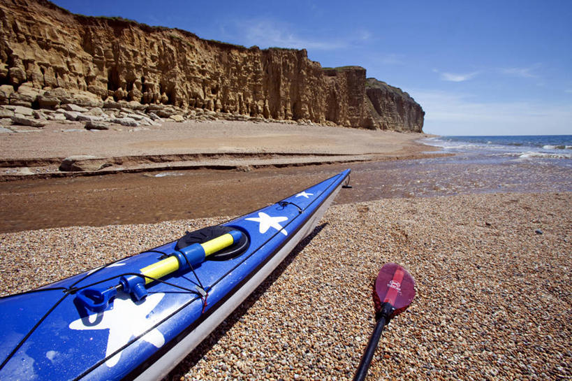 皮划艇,无人,横图,室外,海洋,英国,海岸线,悬崖,英格兰,地标建筑,摄影,桨,独木舟,英国文化,多塞特郡,海滩,彩图,西南英格兰,皮船