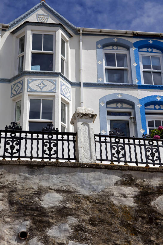 成年人,一个人,竖图,探险,海洋,英国,仅一个女性,海湾,英格兰,夏天,摄影,洞穴,女人,海滩,彩图,西南英格兰