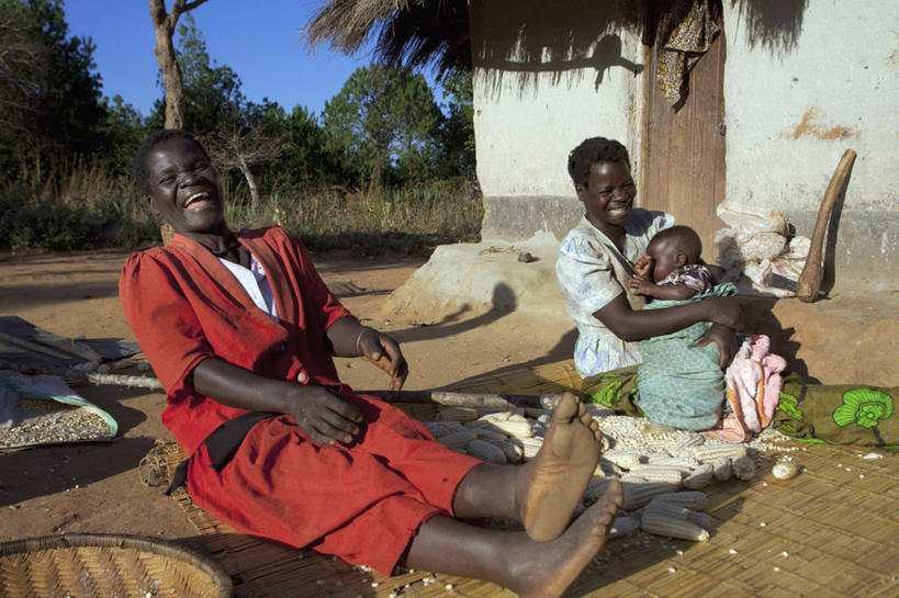 成年人,微笑,横图,室外,美景,非洲,马拉维,准备,工作,景观,乡村,面粉,食品,自然,社区,景色,摄影,瘦身,自然风光,问候,稷,女人,彩图,旅行,传统文化