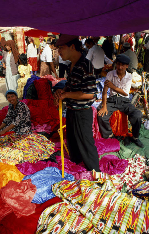 儿童,竖图,室外,商务,西瓜,水果,亚洲,市场,切块,货摊,工人,摄影,清新,贩卖,贸易,喀什,男孩,员工,彩图,匠人,劳动者,体力工,维吾尔族,街市