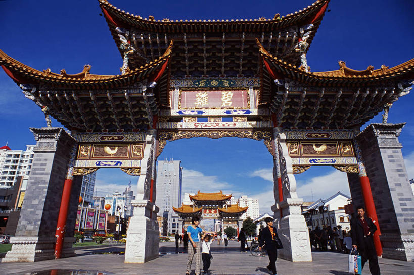 竖图,城市,路,自行车,昆明,亚洲,交通,车,脚踏车,骑,社区,交通工具,骑车,摄影,载具,忙碌,彩图,自行车道