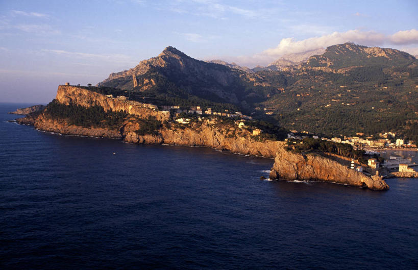 无人,横图,全景,室外,旅游,天线,海洋,西班牙,欧洲,行人,游客,游人,海岸线,悬崖,路人,旅客,风景,露头,摄影,海岬,马略卡,过客,海滩,岩石,彩图,旅行,半岛