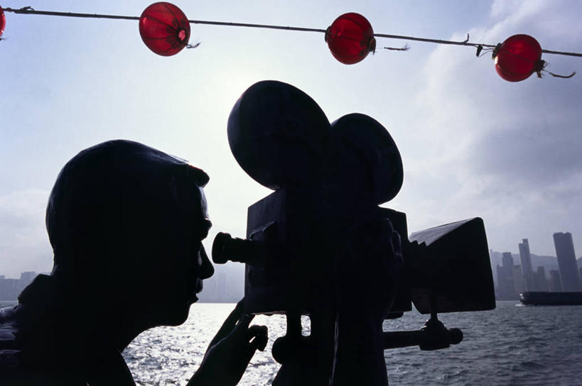 一个人,导演,码头,横图,道路,港口,路,雕塑,香港,亚洲,雕像,小路,交通,星形,工业,摄影,纪念,留念,图标,剪影,怀念,九龙,尖沙咀,贡献,好莱坞星光大道,彩图,旅行,摆渡口,埠头,渡口,渡头,港湾,海港,货运码头,口岸,商港,电影摄影师,电视摄像机,林荫大道