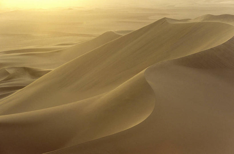 无人,攀登,横图,旅游,度假,沙漠,风,秘鲁,弯曲,地形,黎明,沙丘,娱乐,风景,享受,休闲,南美,放松,摄影,山脊,早晨,肌理,伊卡,巨人,冒险,步行,彩图,旅行