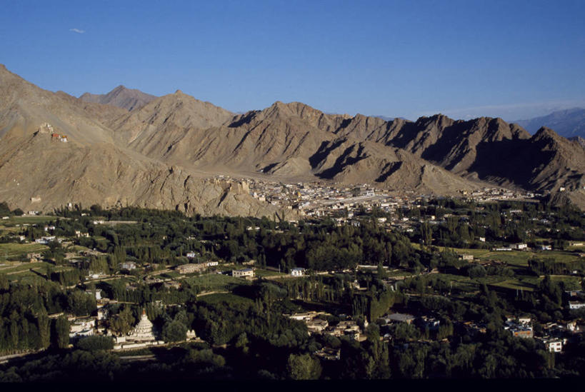 无人,横图,室外,山,山脉,印度,亚洲,地形,城镇,山谷,社区,摄影,拉达克,南亚,印度共和国,克什米尔,印度河,查谟.克什米尔,查谟.克什米尔邦,列城,列城县,彩图,柱头,喀什米尔,山景城,克什米尔地区