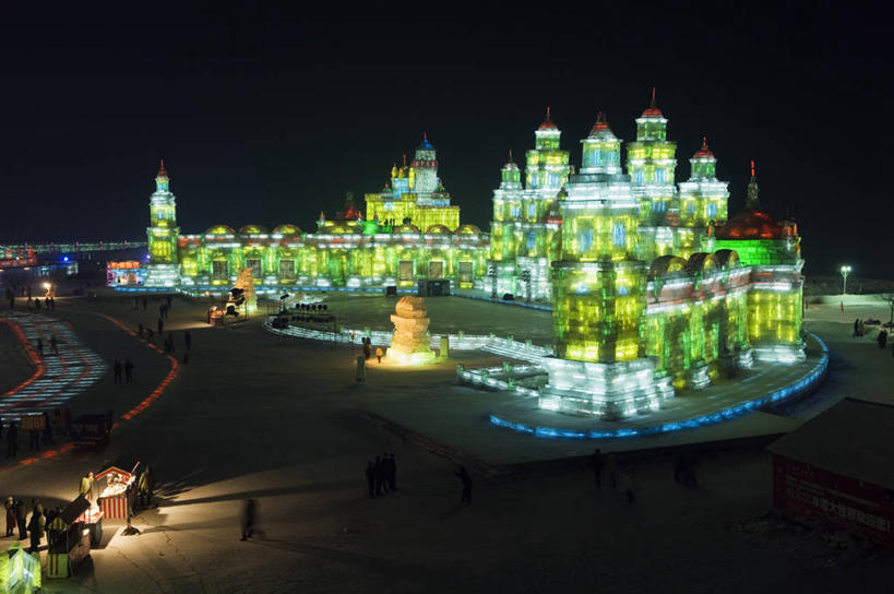 无人,横图,彩色,室外,旅游,日落,雪,建筑,雕塑,亚洲,艺术,装饰,冰,光,冬天,佛,蓝色,天空,黄昏,摄影,佛教,五颜六色,哈尔滨,照亮,色彩斑斓,创造力,中国文化,冰雕,手艺,五彩缤纷,黑龙江省,万里无云,五彩斑斓,五光十色,美术工艺,彩图,旅行,传统文化