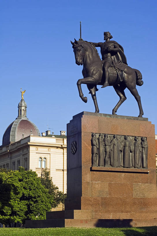 无人,竖图,室外,马,雕塑,欧洲,克罗地亚,雕像,地面,首都,地标建筑,摄影,巴尔干,前南斯拉夫,萨格勒布,彩图