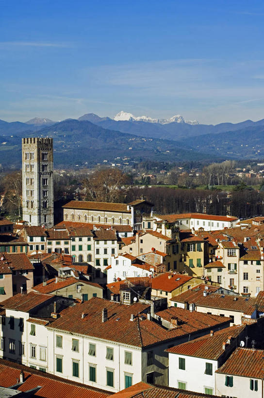 无人,竖图,室外,度假,美景,山脉,城市风光,城市,建筑,意大利,欧洲,房屋,屋顶,景观,城镇,塔,娱乐,享受,休闲,景色,放松,摄影,托斯卡纳区,卢卡,彩图,山景城