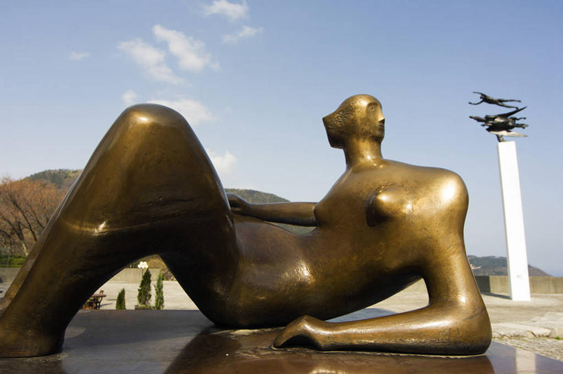 东方人,无人,横图,室外,旅游,雕塑,日本,亚洲,行人,游客,游人,日本文化,艺术,雕像,艺术品,神奈川县,现代,路人,旅客,摄影,手艺,东亚,青铜,山梨县,美术工艺,过客,彩图,亨利摩尔,郊野公园