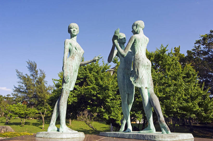 东方人,儿童,无人,公园,横图,日本,亚洲,日本文化,艺术,雕像,艺术品,现代,那霸,地标建筑,摄影,冲绳县,手艺,东亚,琉球群岛,美术工艺,女孩,彩图