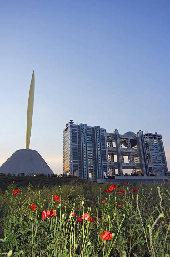 东方人,无人,竖图,室外,植物,建筑,雕塑,东京,日本,亚洲,艺术,火焰,岛,田地,艺术品,东京湾,首都,现代,花,摄影,手艺,东亚,台场,美术工艺,彩图,富士