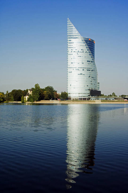 无人,码头,竖图,室外,河流,城市,港口,建筑,欧洲,拉脱维亚,反射,眼镜,河岸,首都,现代,摄影,里加,彩图,摆渡口,埠头,渡口,渡头,港湾,海港,货运码头,口岸,商港,道加瓦河