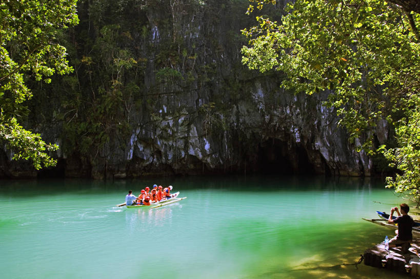 横图,河流,水,船,菲律宾,亚洲,行人,游客,游人,隧道,岛,路人,旅客,风景,自然,运输,摄影,洞穴,东南亚,流动,宁静,国家公园,巴拉望,美术工艺,过客,彩图,明轮船