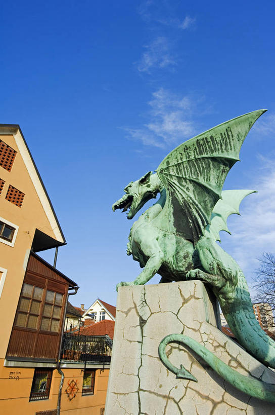 无人,竖图,室外,雕塑,欧洲,斯洛文尼亚,龙,雕像,桥,首都,绿色,摄影,前南斯拉夫,卢布尔雅那,彩图