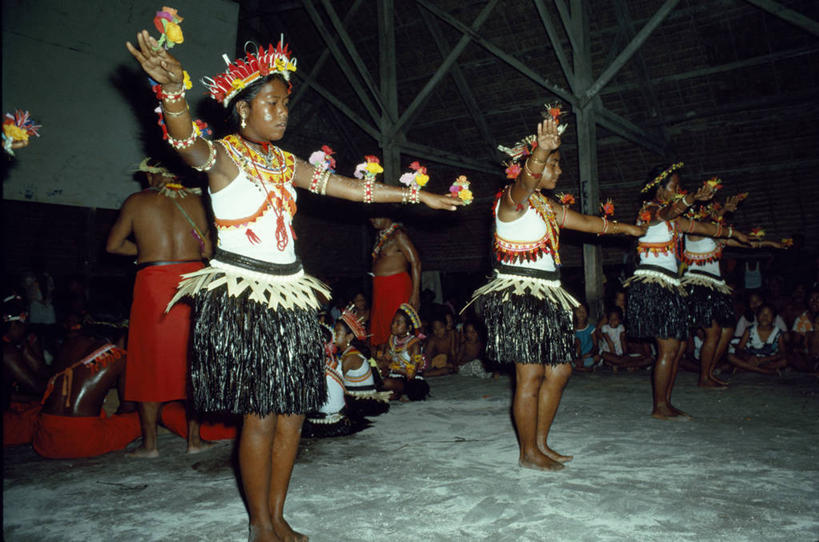 横图,基里巴斯,密克罗尼西亚,表演,装饰,音乐,表演者,摄影,唱,草裙,音乐人,南太平洋,太平洋岛屿,歌手,舞者,彩图,传统服装,舞蹈,传统文化